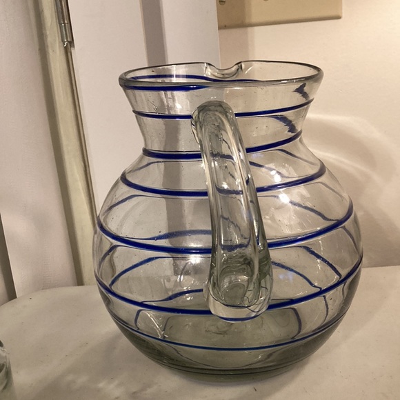 Mexican Glass Cobalt Blue Pitcher With 4 Cobalt Blue Rimmed Glasses - Picture 8 of 8